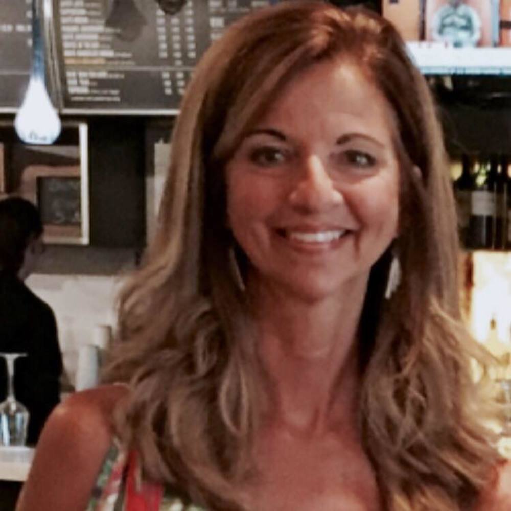 Meet your Posher, Rena